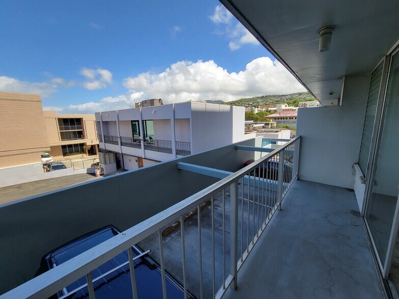 Building Photo - 3175 Waialae Ave