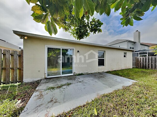 Building Photo - 6817 Westlake Blvd