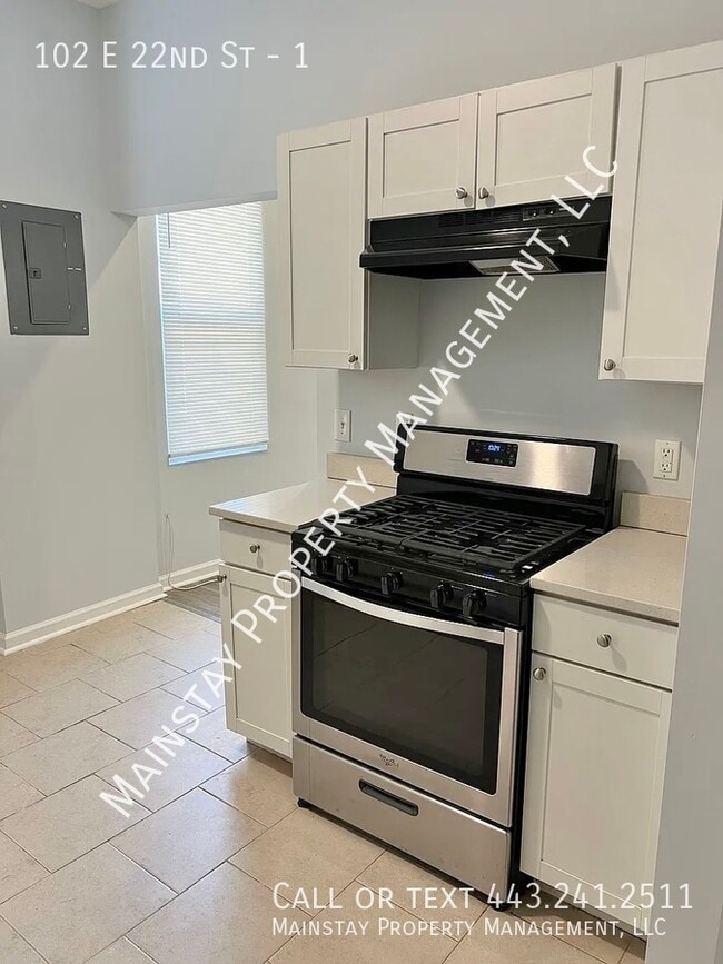 Building Photo - 102 E 22nd St