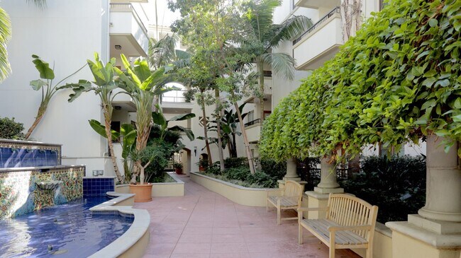 Building Photo - 1040 Glendon Ave