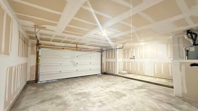 Building Photo - 310 Jeffers