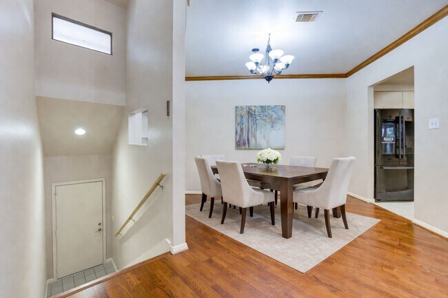 Building Photo - 4144 Greystone Way