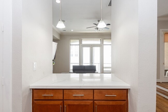 Building Photo - 1205 Detering St