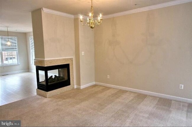 Building Photo - 903 Crestfield Dr