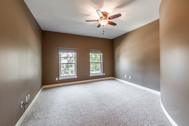 Building Photo - 22823 Roberts Run Ln