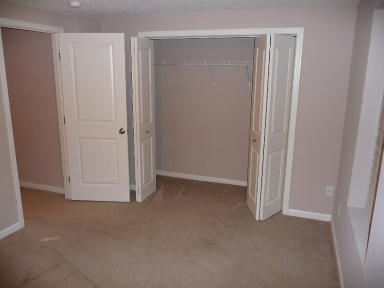 Building Photo - 1230 Stoughton Ave