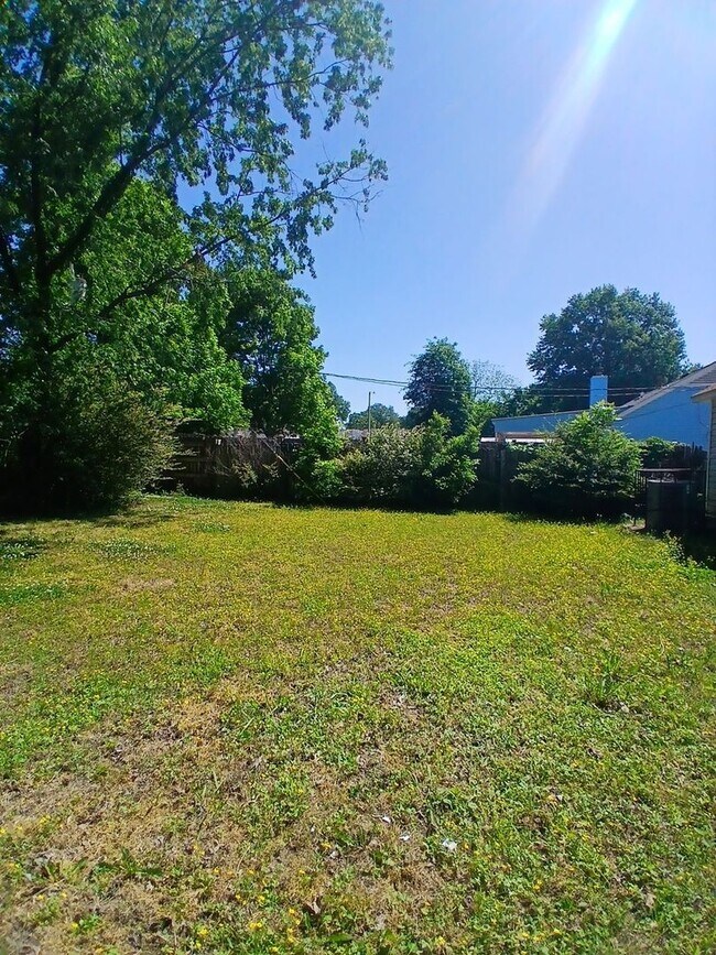 Building Photo - Charming 3BR/2BA in Riverdale | Modern LVP