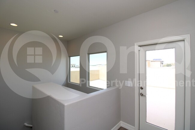 Building Photo - 7437 E Via De Luna Dr