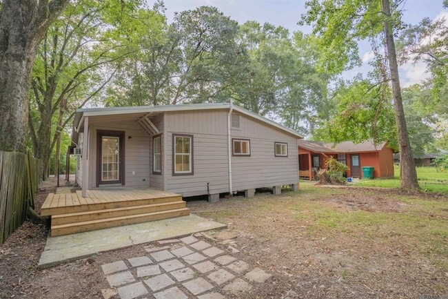 Building Photo - 30114 Oak St