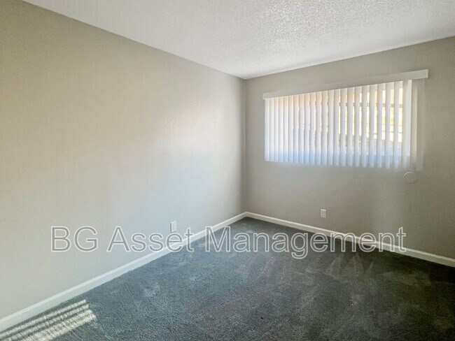 Building Photo - 108 Avian Dr