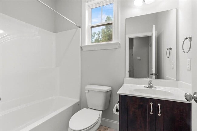 Building Photo - 239 Prominence Dr