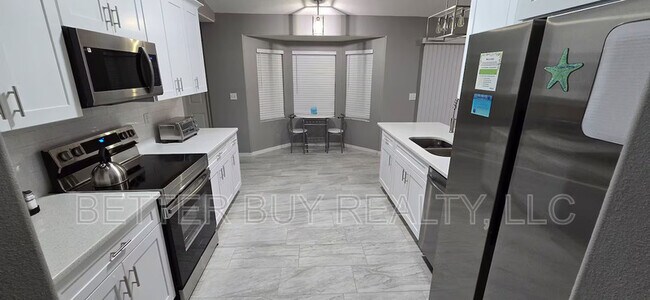Building Photo - 138 Pine Grove Dr