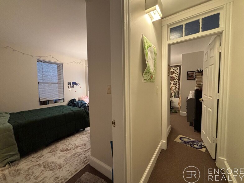 Building Photo - 8 Aberdeen St