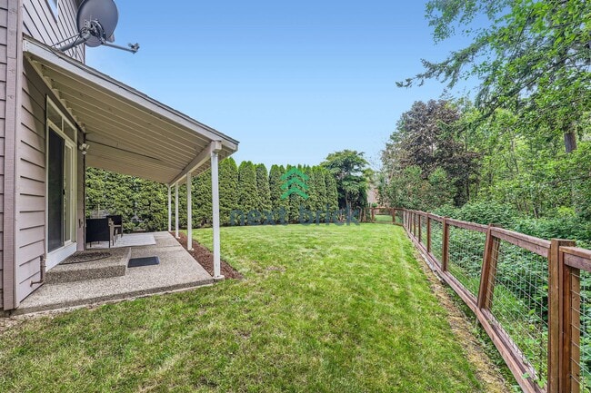 Building Photo - A beautiful 3 bedrooms and 2.5 bathrooms h...