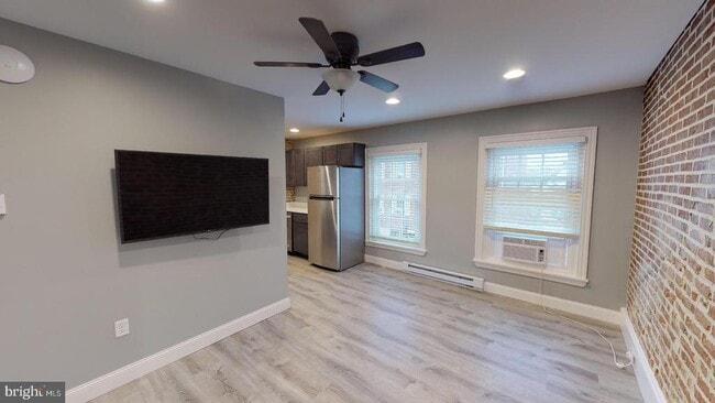 Building Photo - 27 S Church St