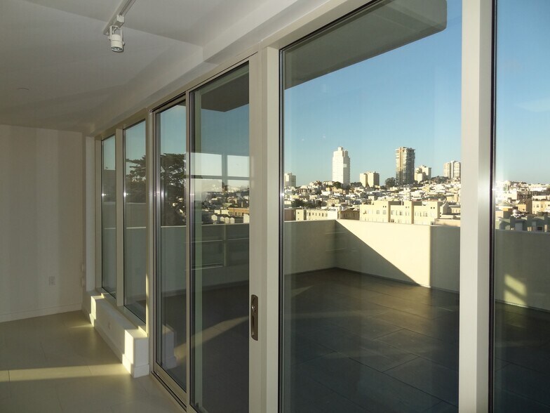 Building Photo - 1868 Van Ness Ave