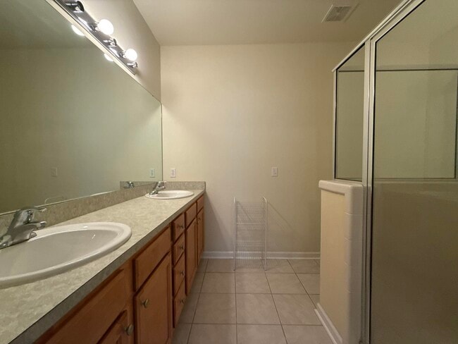 Building Photo - 5508 Hampton Woods Way