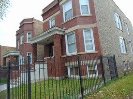 Building Photo - 7843 S Burnham Ave
