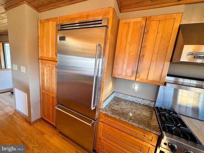 Building Photo - 72 Jordans Rd