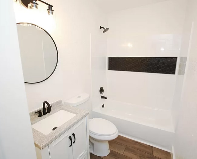 Building Photo - 303 Yaupon St