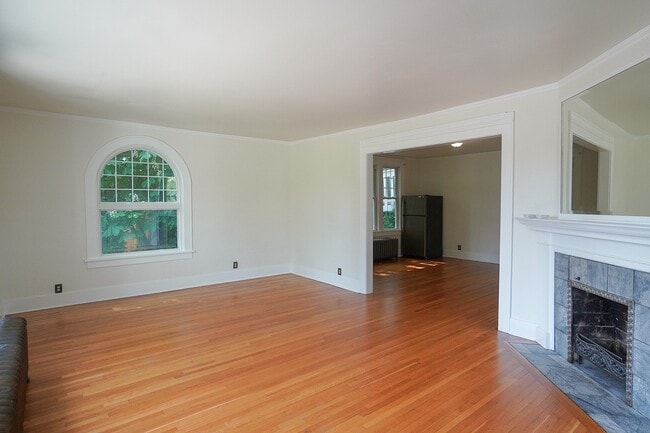 Building Photo - 2389 W Boise Ave