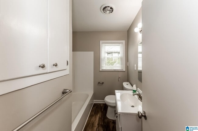 Building Photo - 1184 Dogwood Ln