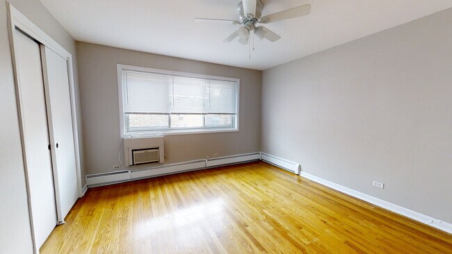 Building Photo - 828 Seward St