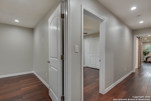 Building Photo - 212 Lowell St