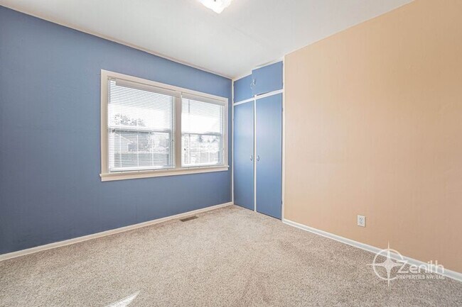 Building Photo - 2502 Fairmount Ave