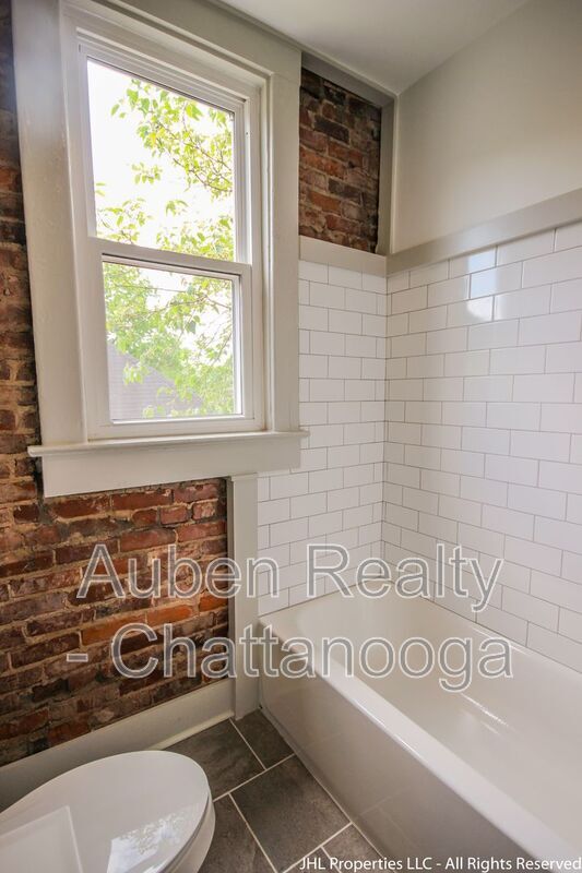 Building Photo - 1203 Peachtree St