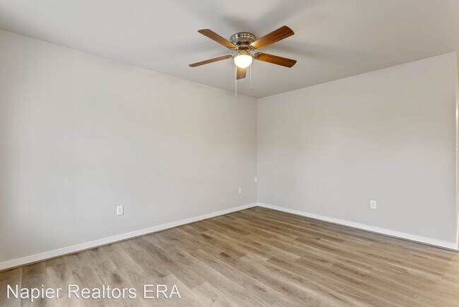 Building Photo - 3 br, 2 bath House - 24802A and 24802B Cox...