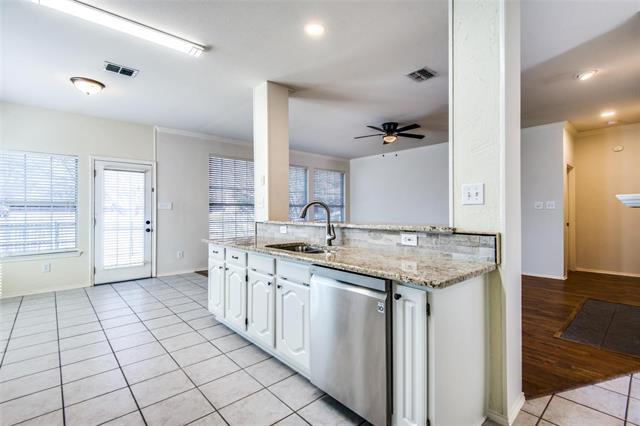 Building Photo - 5121 Timber Park Dr