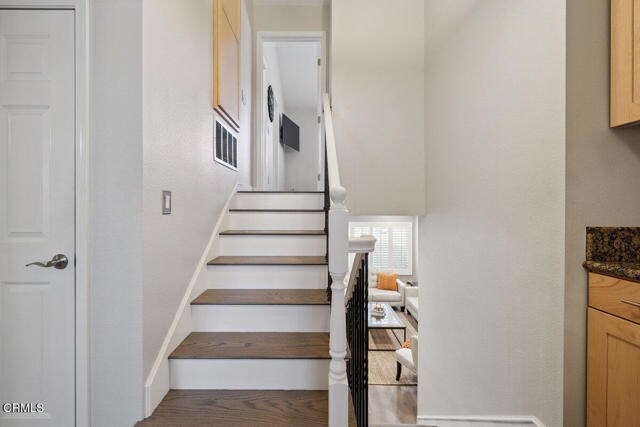 Building Photo - 1302 Alessandro Dr