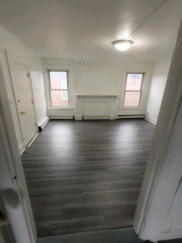 Building Photo - 118 Babcock St