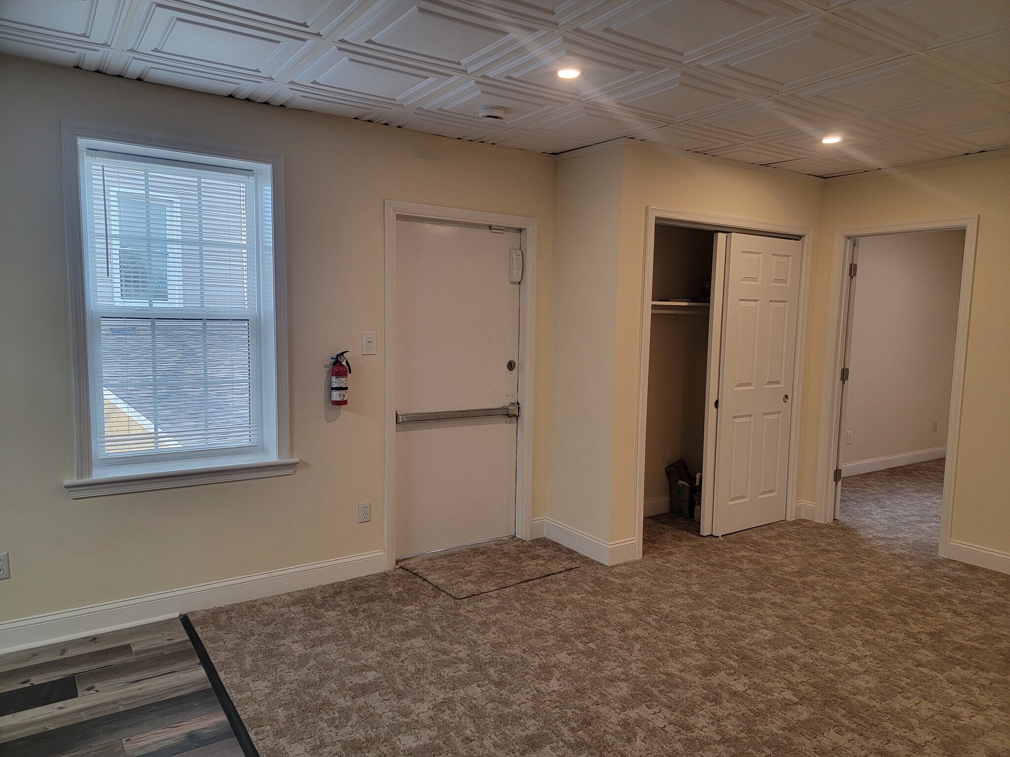 Building Photo - 71 Bellevue Ave