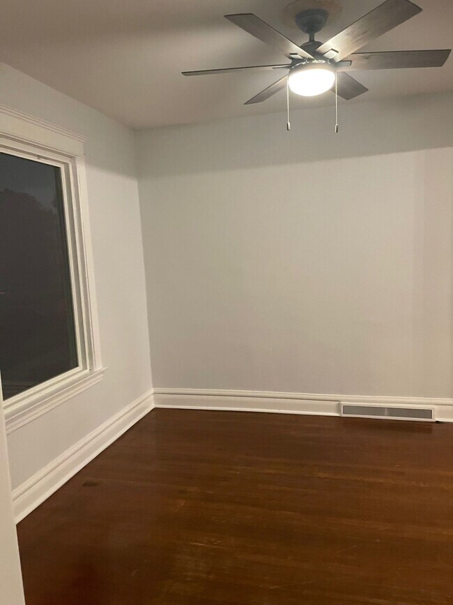 Building Photo - 5143 W 24th Pl