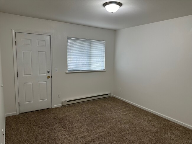 Building Photo - 3479 Landings St