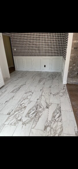 Building Photo - 1506 Oak Hollow Dr