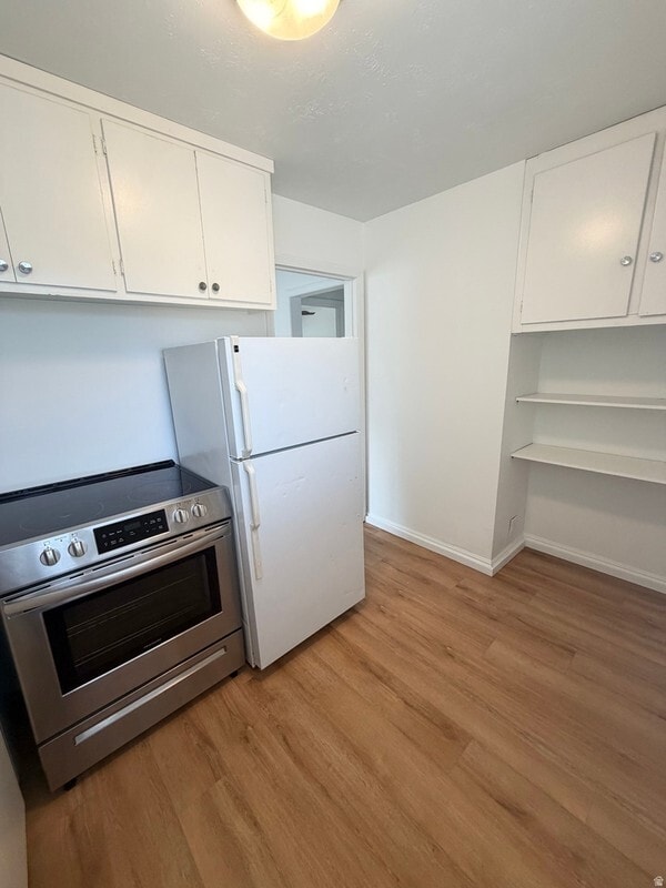 Building Photo - 297 Welby Ave S