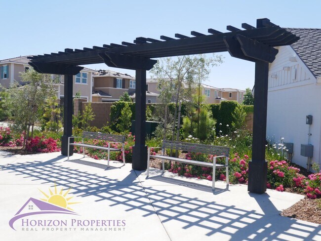 Building Photo - Modern Two-story 4 Bed 3.5 Bath 2,786 sqft...