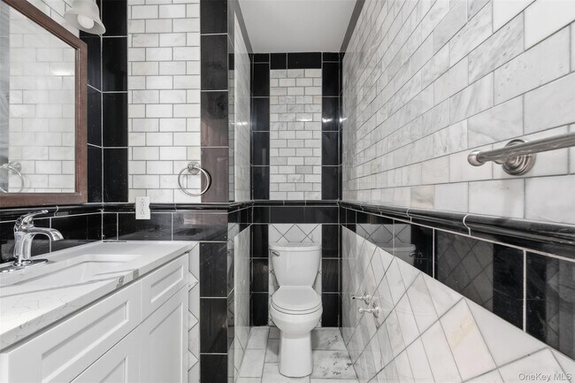 Building Photo - 1618 Morningview Dr