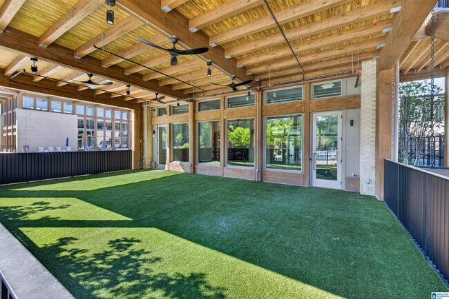 Building Photo - 4764 Silas Ave