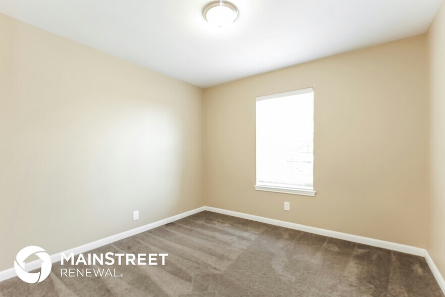Building Photo - 4807 Orchid Star