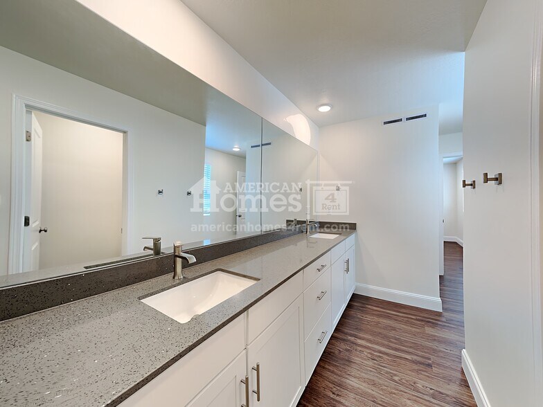 Building Photo - 2625 W 3290 S