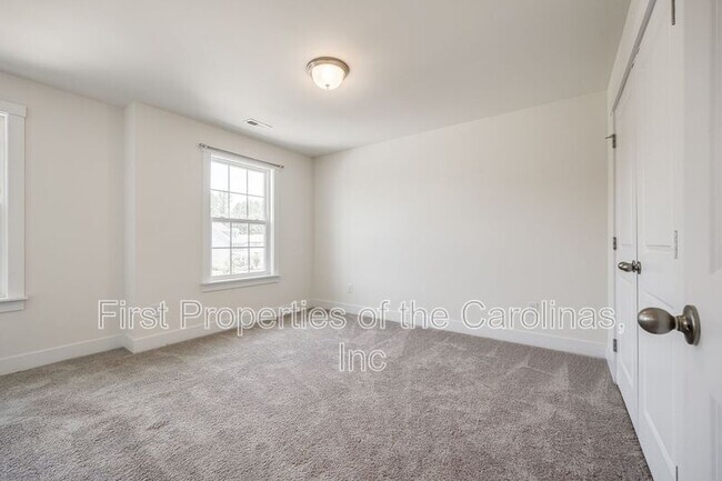 Building Photo - 1540 Striped Bass Ln