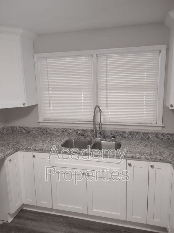 Building Photo - 6422 Gibson Rd