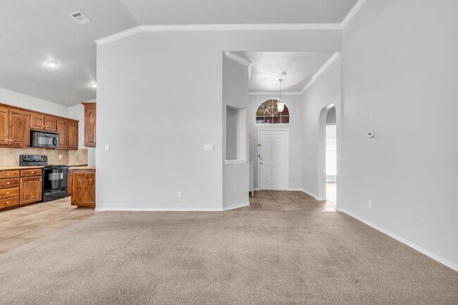 Building Photo - "Spacious 4-Bedroom Home with Chef’s Kitchen and a Master Retreat!"