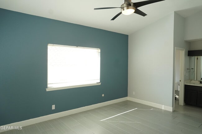 Building Photo - 4614 N Stanton St