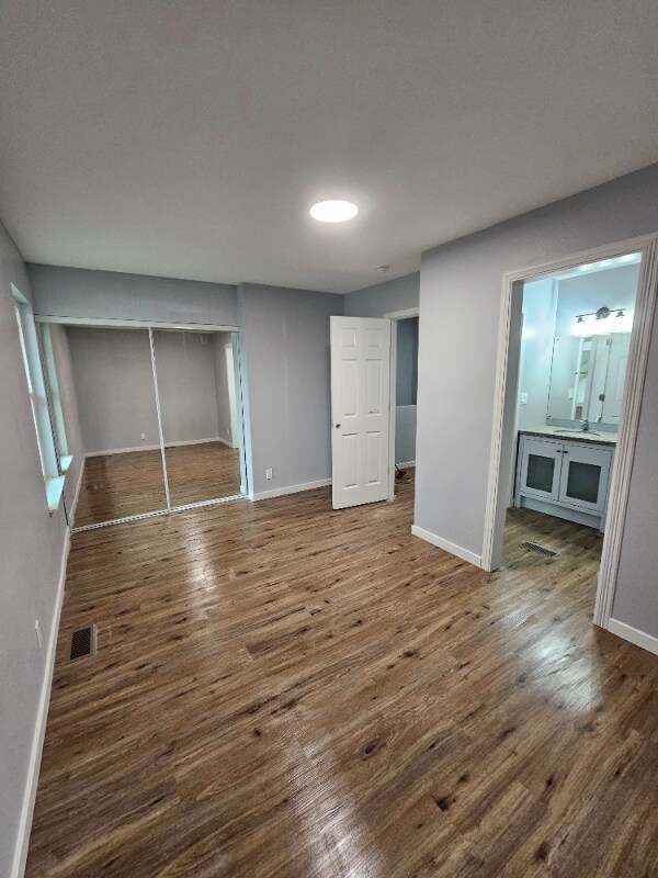 Building Photo - 806 Yucca Dr