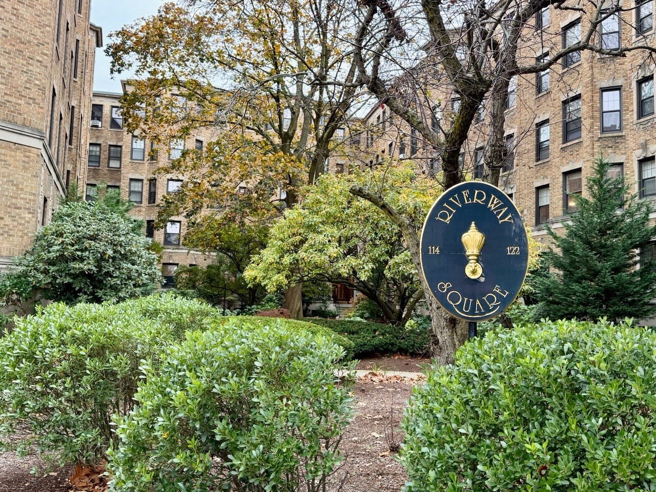 Building Photo - 116 Riverway